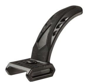 Photo du frein Blunt Nylon Flex Fender noir, avec son boulon de fixation 8 mm, posé à plat avec vue latérale sur la courbure du frein. Idéal pour decks Blunt à partir de 2016.