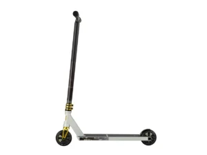 Trottinette freestyle Lucky Prospect 2025 noire et or avec guidon aluminium, roues Lunar 110 mm et deck 5.0 pouces