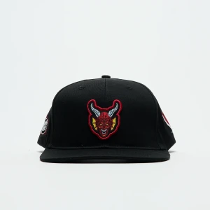 Santa_Cruz_-_Cap_St_Hellfire_Club_Snapback_Structured_Black
