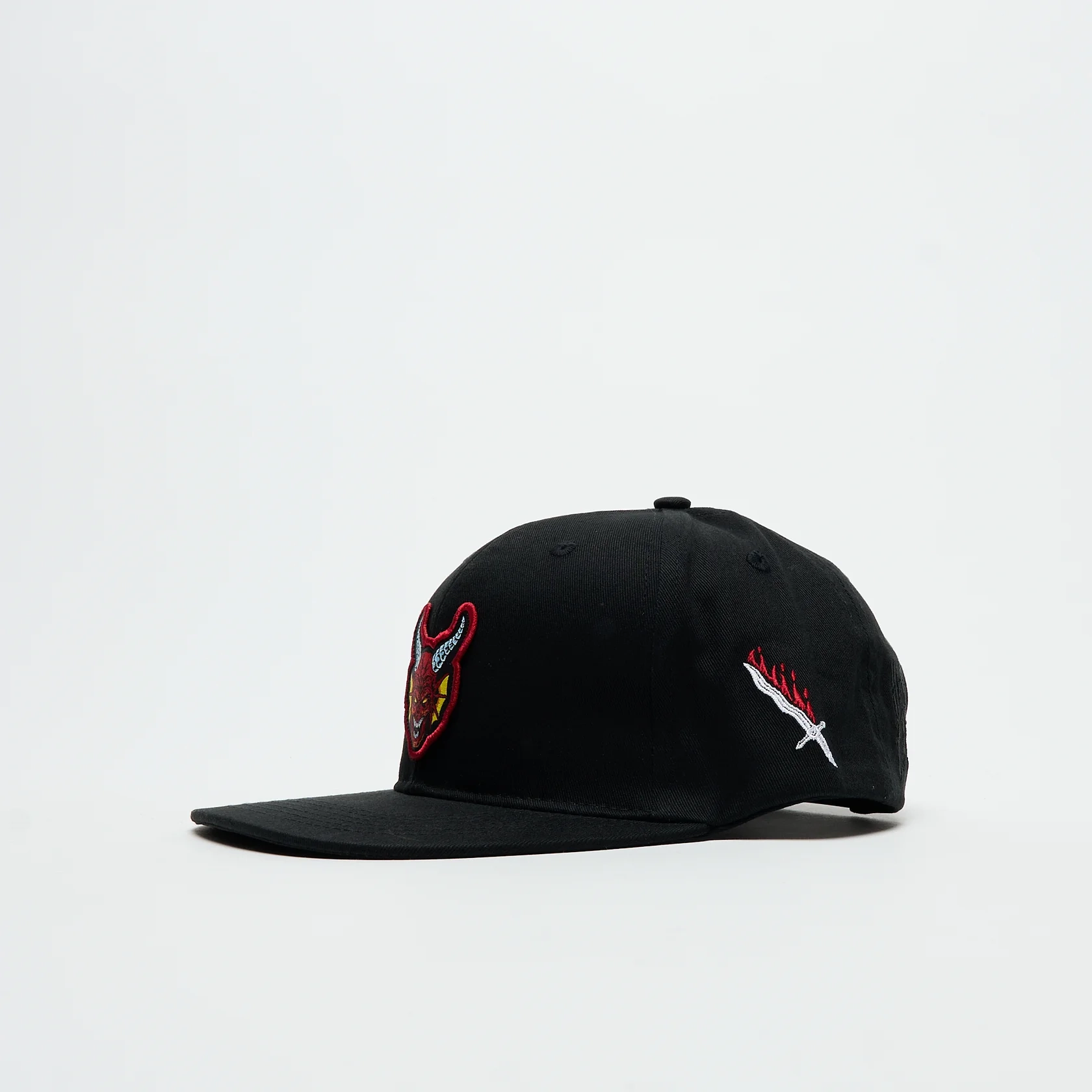 Santa_Cruz_-_Cap_St_Hellfire_Club_Snapback_Structured_Black_2